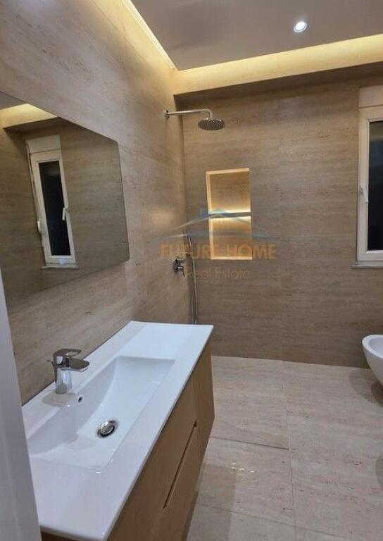 For sale, 2+1+2 apartment with veranda, near the Old Exhibition, Tirana..