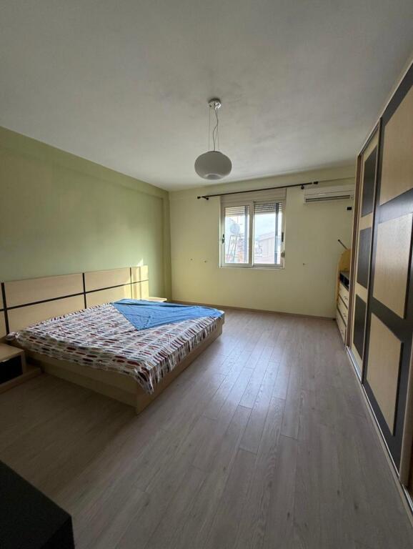 Edificio commerciale in vendita a Sauk, per hotel, cliniche ecc.