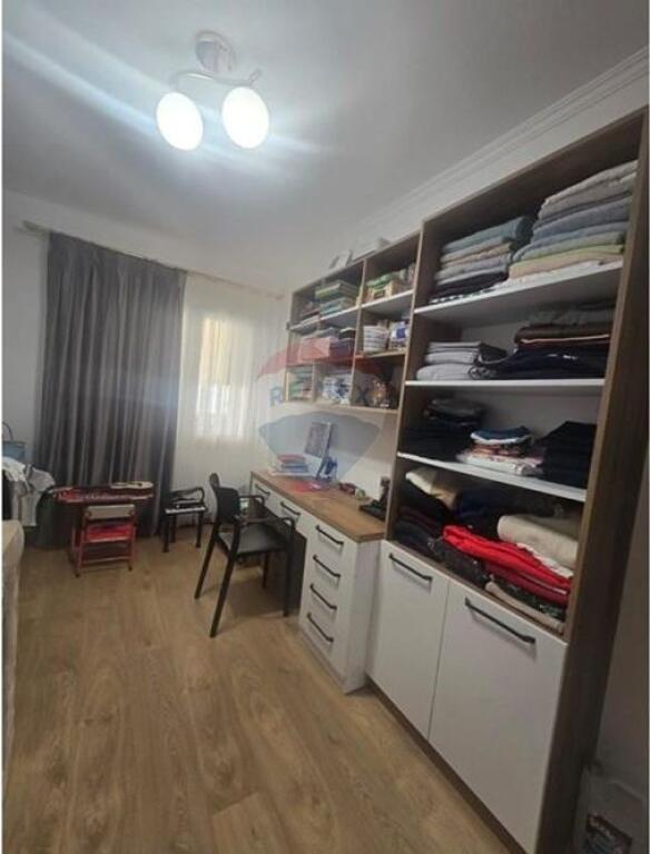 Shitet Apartament 3+1+2 në Astir