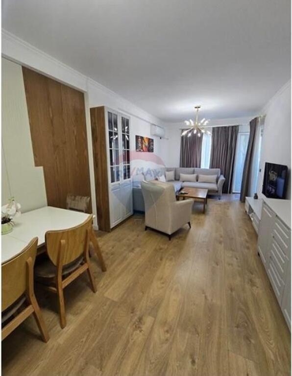 Shitet Apartament 3+1+2 në Astir