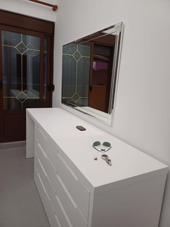 Kodra e Diellit/Eleonora appartamento 1+1 in affitto 470€