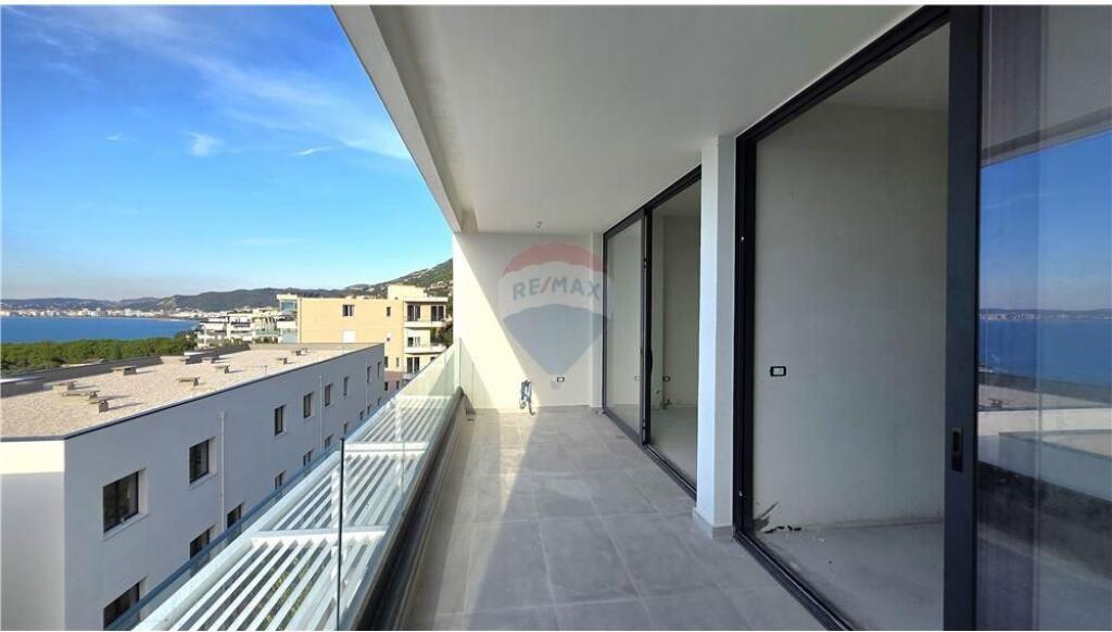 Apartament 1+1 me pamje nga deti prane Marina Bay 3500€/m2 (i negociueshem)
