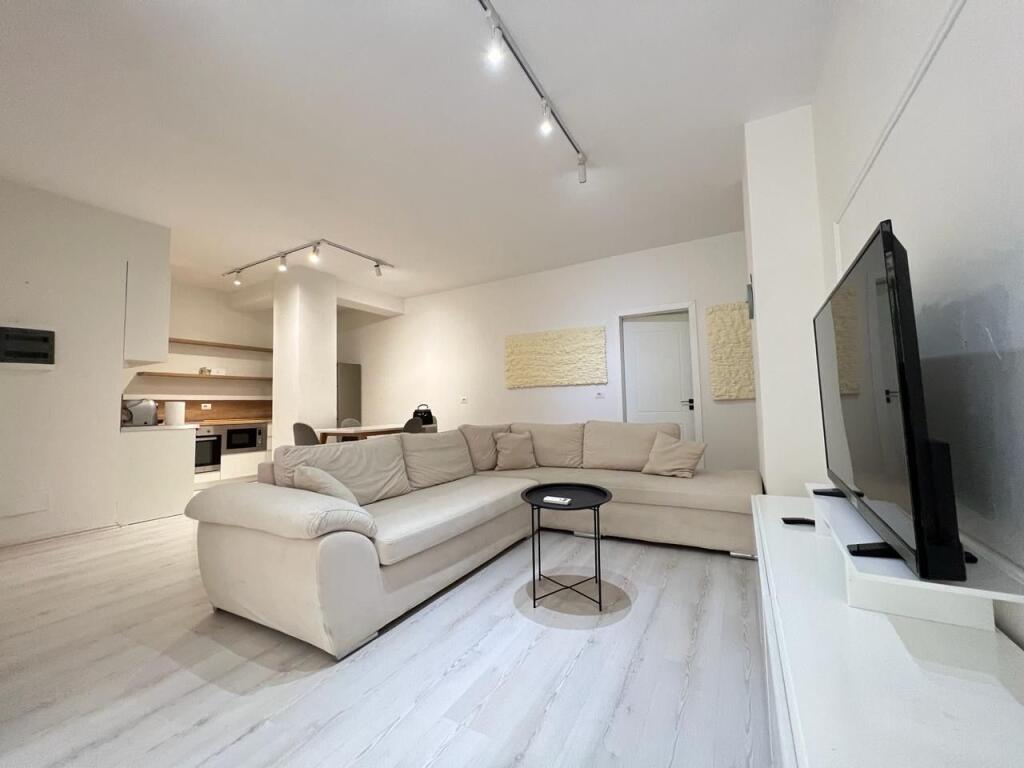 Apartament 2+1/600€ per Qera tek Kodra e Diellit