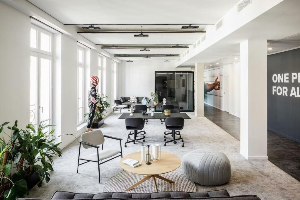 AMBIENT BIZNESI ME QERA 534 M2 LAPRAKE 5000 EURO