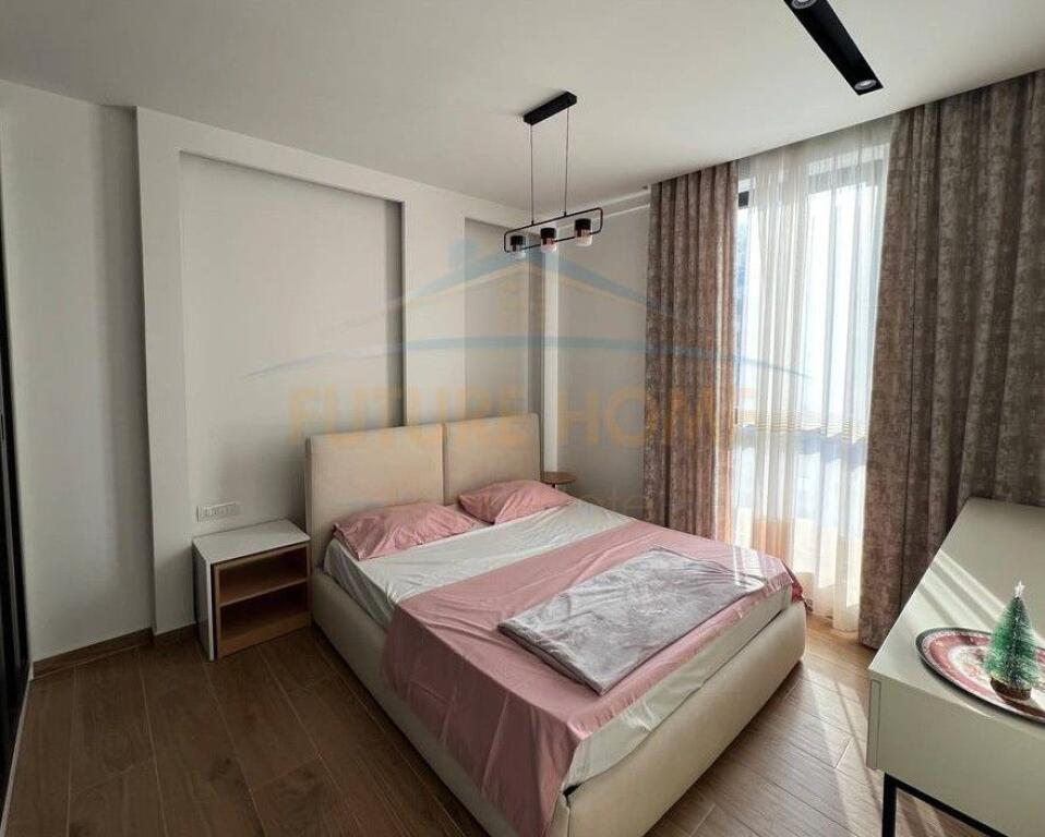 Qera, Apartament 1+1+POST PARKIMI, Rruga e Barrikadave, Tiranë.