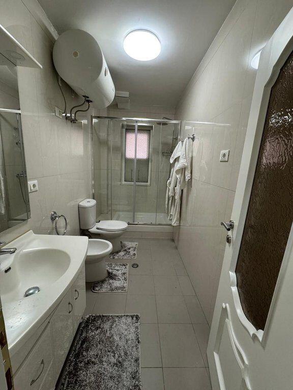 Shitet, Apartament 2+1,Sheshi Willson, Tirane