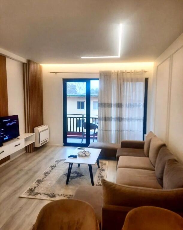 🏢 SUPER APARTAMENT ME QIRA – Kompleksi Arlis Farmacia 10
