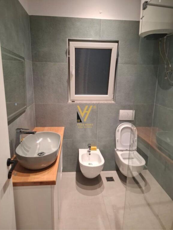 JEPET VILE ME QERA NE ALLTATE, BALDUSHK 400 EURO