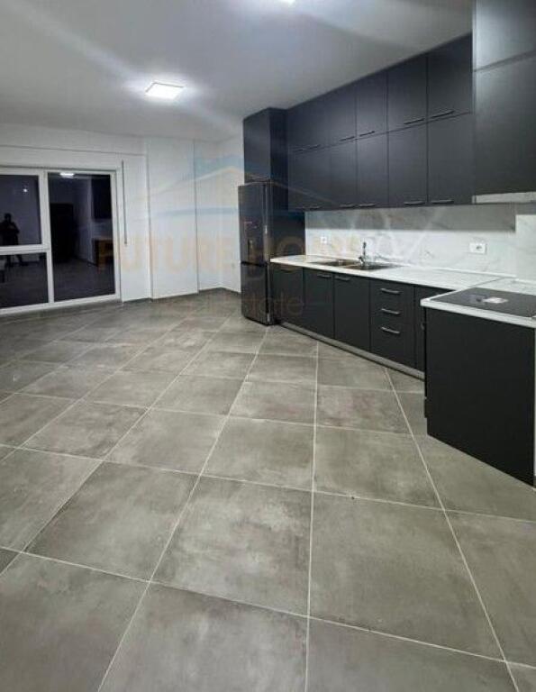 Qera Apartament 1+1 tek 5 Maji.