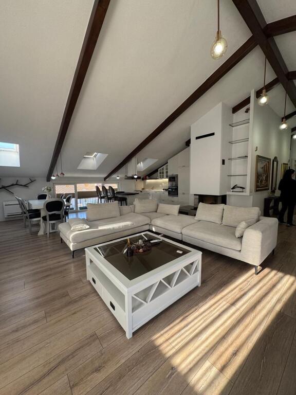 🏡 Penthouse me Qira - 📍 Rezidenca Secret Garden