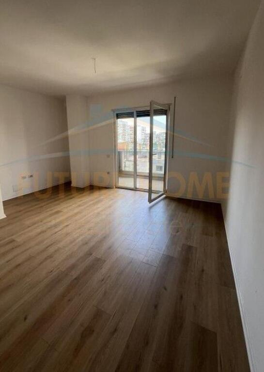 For sale, Apartment 2+1, Unaza e Re