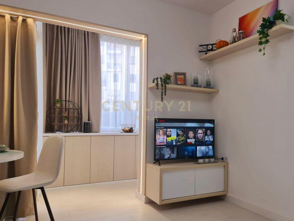 MONOLOCALE INVESTITO IN VENDITA VICINO A PIAZZA WILLSON - OPPORTUNITÀ IDEALE DI INVESTIMENTO