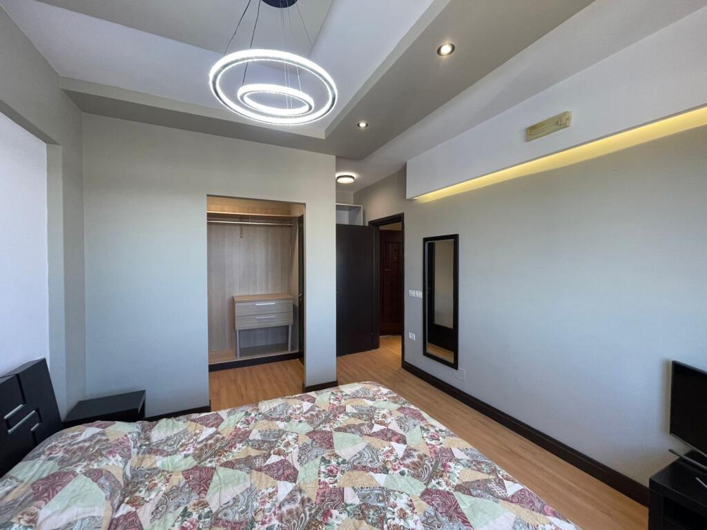 Apartament 2+1+ garderobe per shitje ne Astir