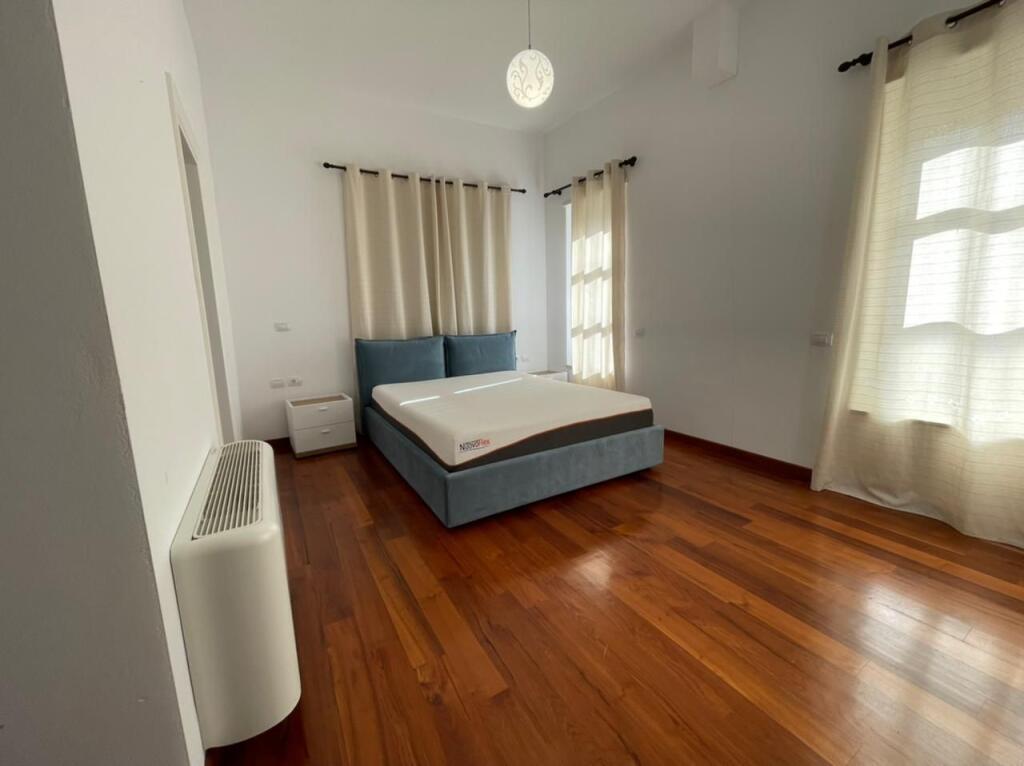 🏡 Rolling Hills Residence – Vilë me Qira, pranë TEG 🌿