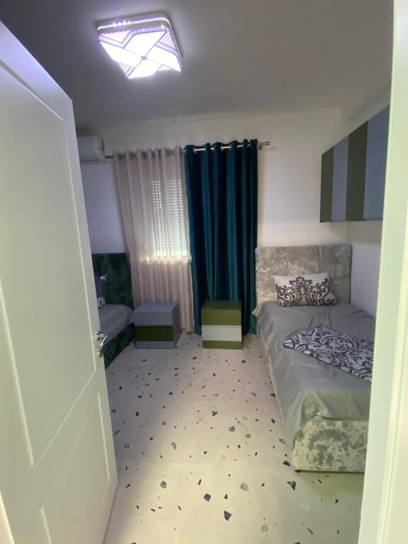 Vendesi in vendita Appartamento 3+1+2 Quartiere 17 a Durazzo