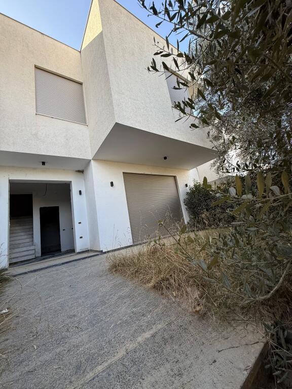 🏡 VILLA FOR SALE IN SELITA – NEAR THE SUN HILL