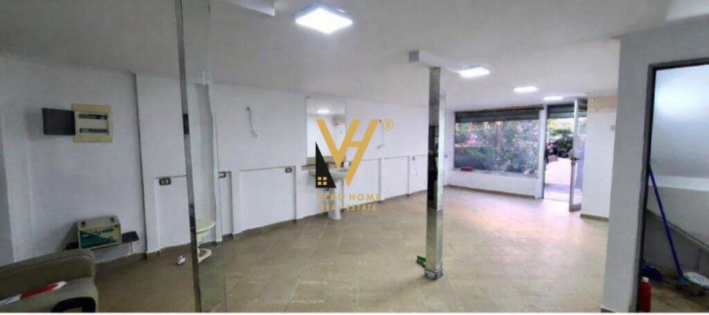 VENDITA UNITA' COMMERCIALE A MISTO MAME, PALAZZI CABEJ 160.000 EURO