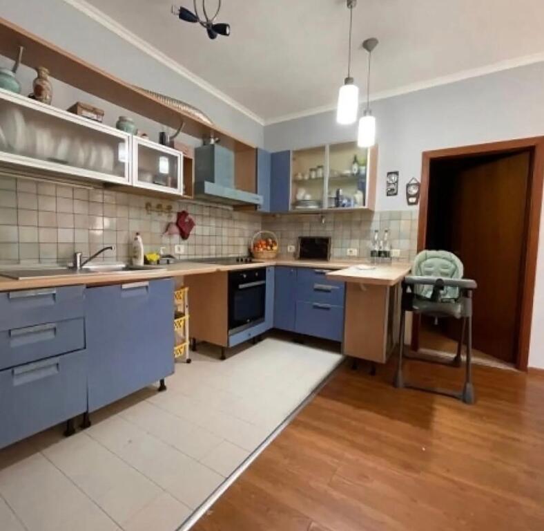 VENDESI APPARTAMENTO 2+1 VICINO A VIA KOSOVAREVE