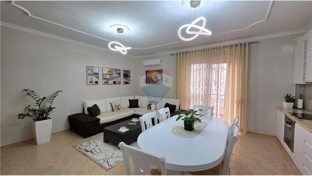 Apartament 2+1+2 në shitje, Rr. e Çipajve, Vlorë 186 000€ (i negociueshem)