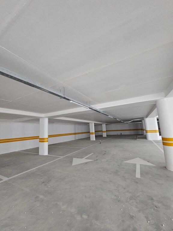 In vendita 2+1+2wc &amp; Balcone + posto auto  📍 Fusha e Aviacionit *( 170.000 Euro )* - Laprake | In fase di costruzione, termina in 7 mesi. Piano 4
