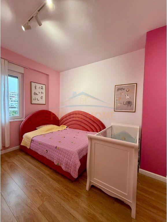 For sale, Apartment 2+1+2, Barrikadave Street, Tirana