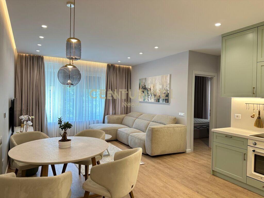 Jepet me qira, apartament modern 2+1+2 te Liqeni i Thate!