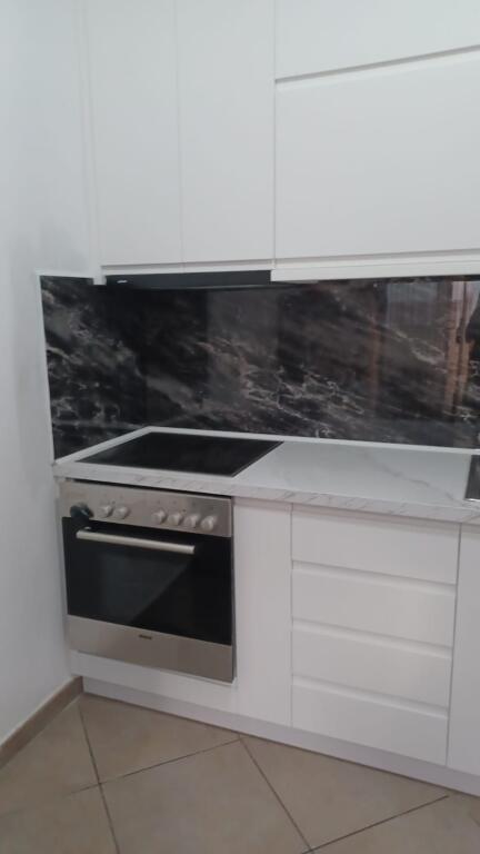 Kodra e Diellit/Eleonora appartamento 1+1 in affitto 470€