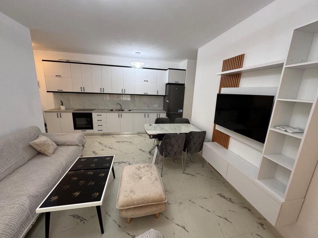 Apartament me qera 2+1+2 Porcelan