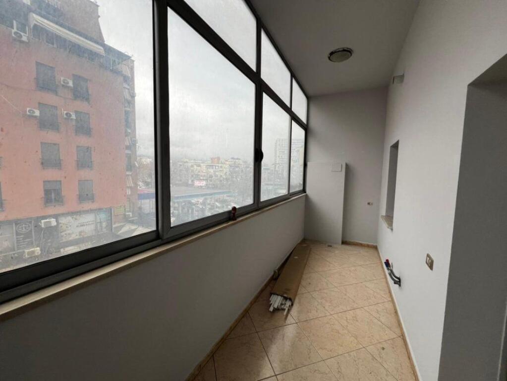 Tirane Rental Opportunity: Office space for rent, 380 euros per month