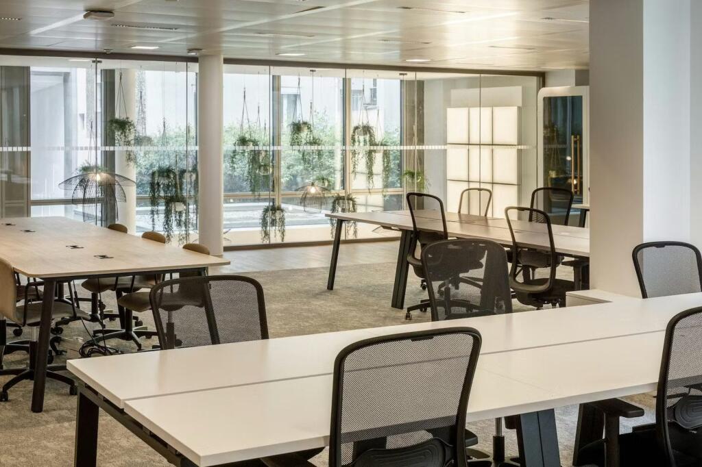 AMBIENT BIZNESI ME QERA 534 M2 LAPRAKE 5000 EURO