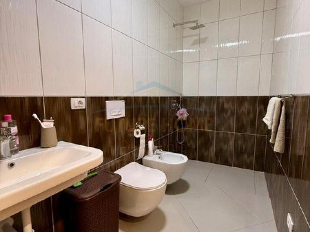 For sale, Apartment 2+1, Barricades Street, Tirana