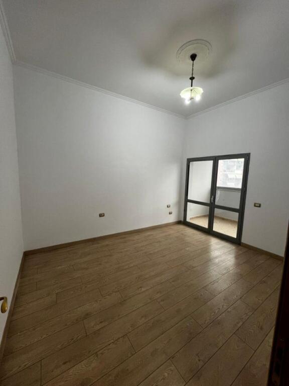 Tirane Rental Opportunity: Office space for rent, 380 euros per month