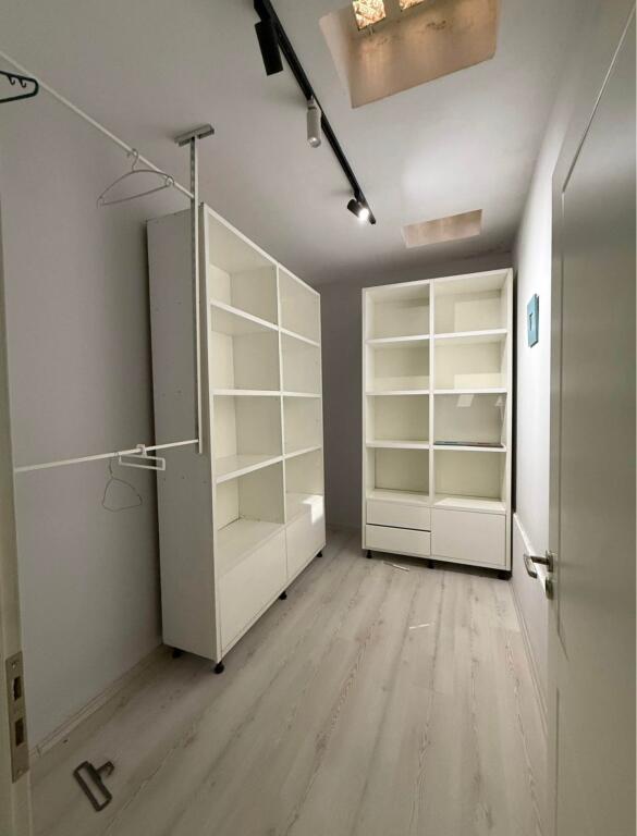 🏡 Apartament 2+1 + Garderobë + Depo me Qira – Mbikalimi i Komunës ✨