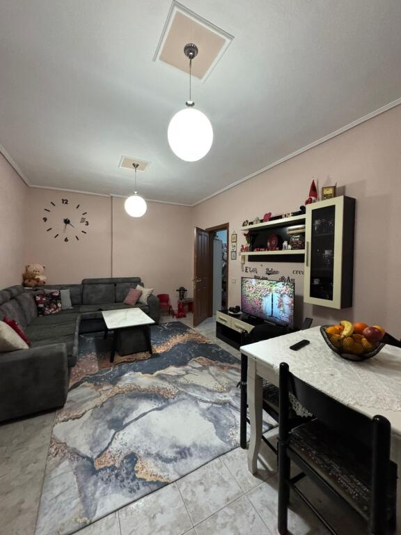 AFFITTASI APPARTAMENTO 2+1 .RR.DIBRES 450 €
