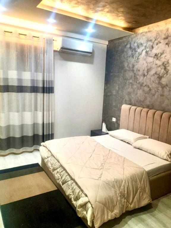 🔥 Super Apartament me Qira – Farmacia 10