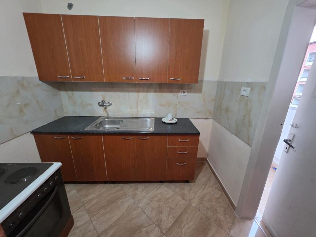 Apartament 1+1 me qera tek Ish Parku 21 Dhjetori