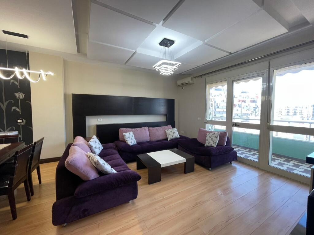 Apartament 2+1+ garderobe per shitje ne Astir