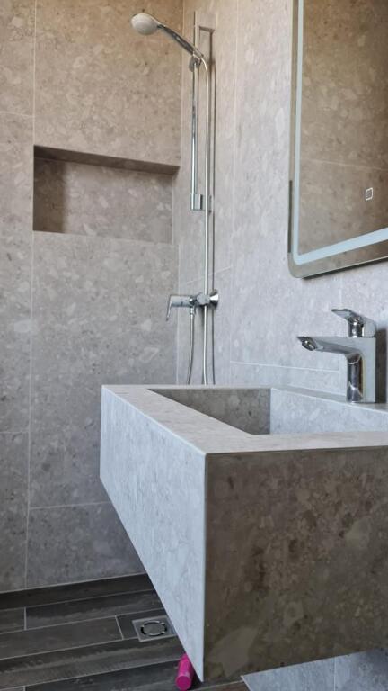 🏡 Duplex for Rent – Center, Tirana 📍 Barricades Street