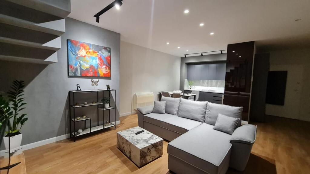 DUPLEX DI LUSSO 2+1 IN AFFITTO IN CENTRO