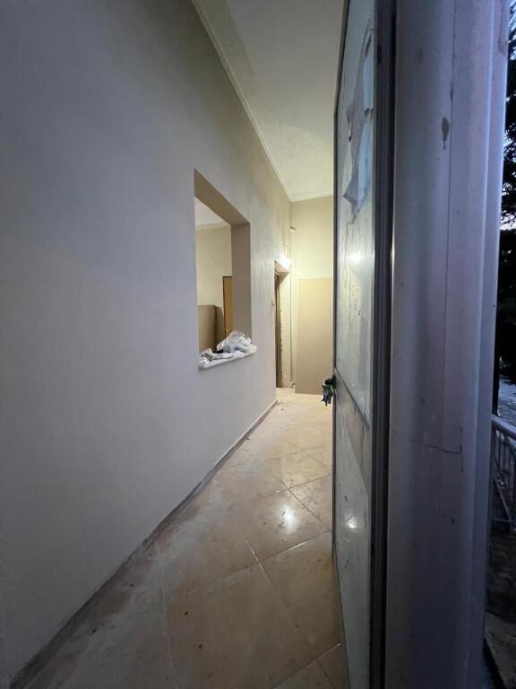 LARGE STUDIO WITH BALCONY, SEPARATE ENTRANCE
