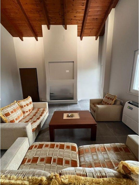 Apartament 3+1+2+ 2 Poste Parkimi Me Qira prane Liqenit i Farkës, Tiranë - 600 E