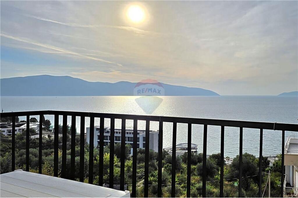 🏢 Appartamento 2+1 + posto auto in Vendita – Uji i Ftohtë, Vlorë