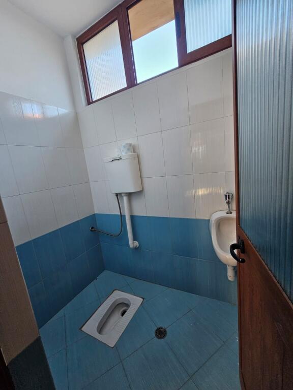 BUSINESS PREMISES FOR RENT – 200 m²