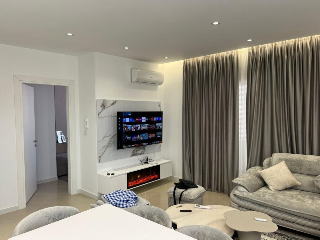 Apartment 2+1+2 for sale near American Hospital 3