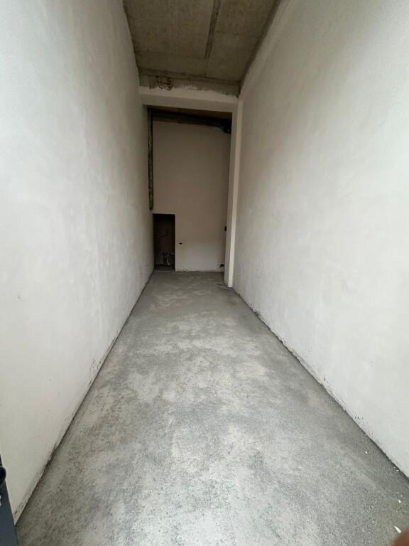 NEGOZIO IN VENDITA 27 M2 VIA DIBRA 280.000 EURO