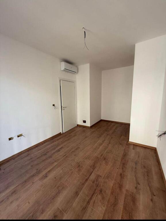 🏢 Jepet me Qira – Ambient Zyre 1+1 në Zogun e Zi  