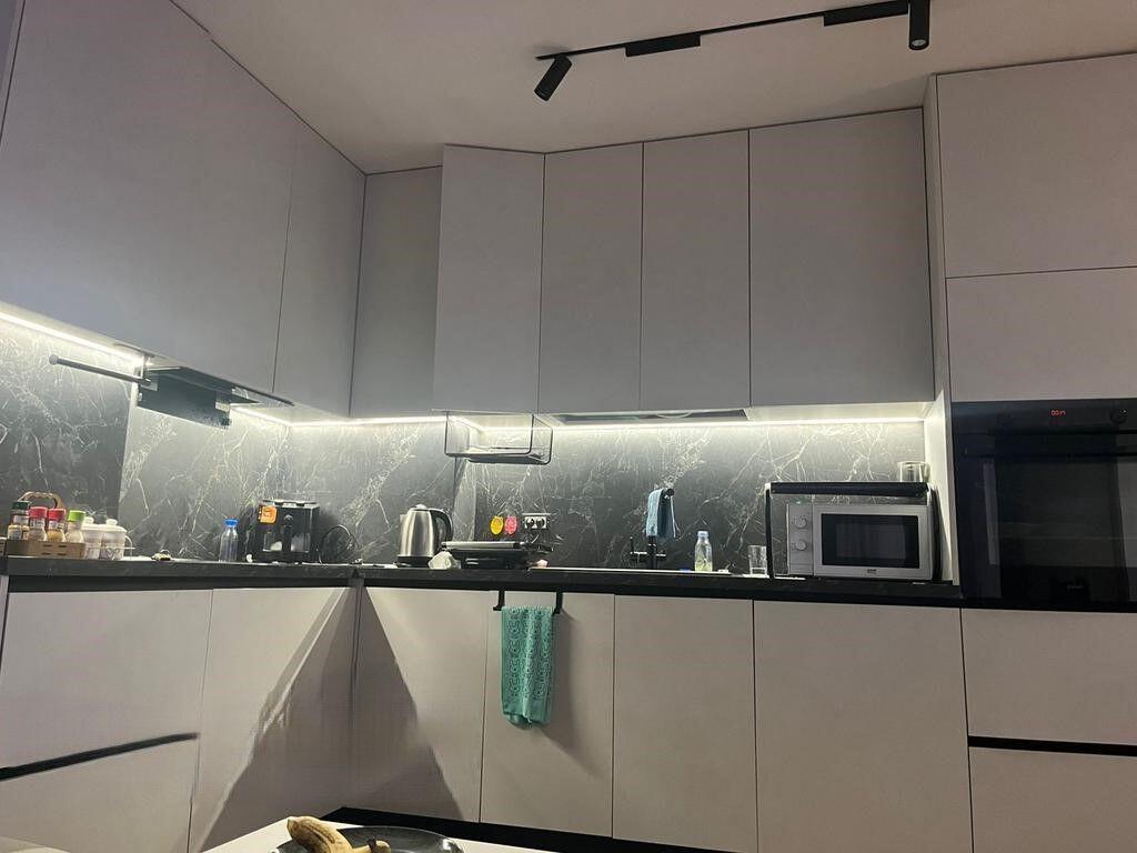 Apartament 2+1 per qira te ish fusha e aviacionit. 750 € /Muaj