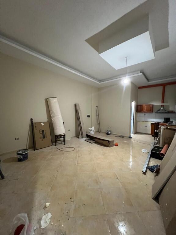 LARGE STUDIO WITH BALCONY, SEPARATE ENTRANCE