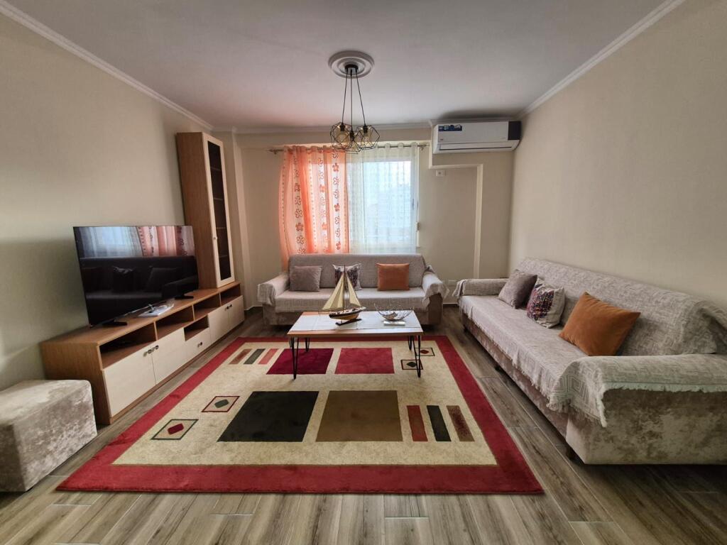 Jepet apartament me qera 1+1