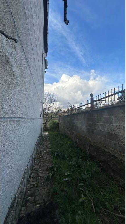 Villa in vendita a Peze e Vogel vicino a Lapidari.